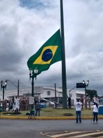 Legislativo participa de solenidade em homenagem à Bandeira