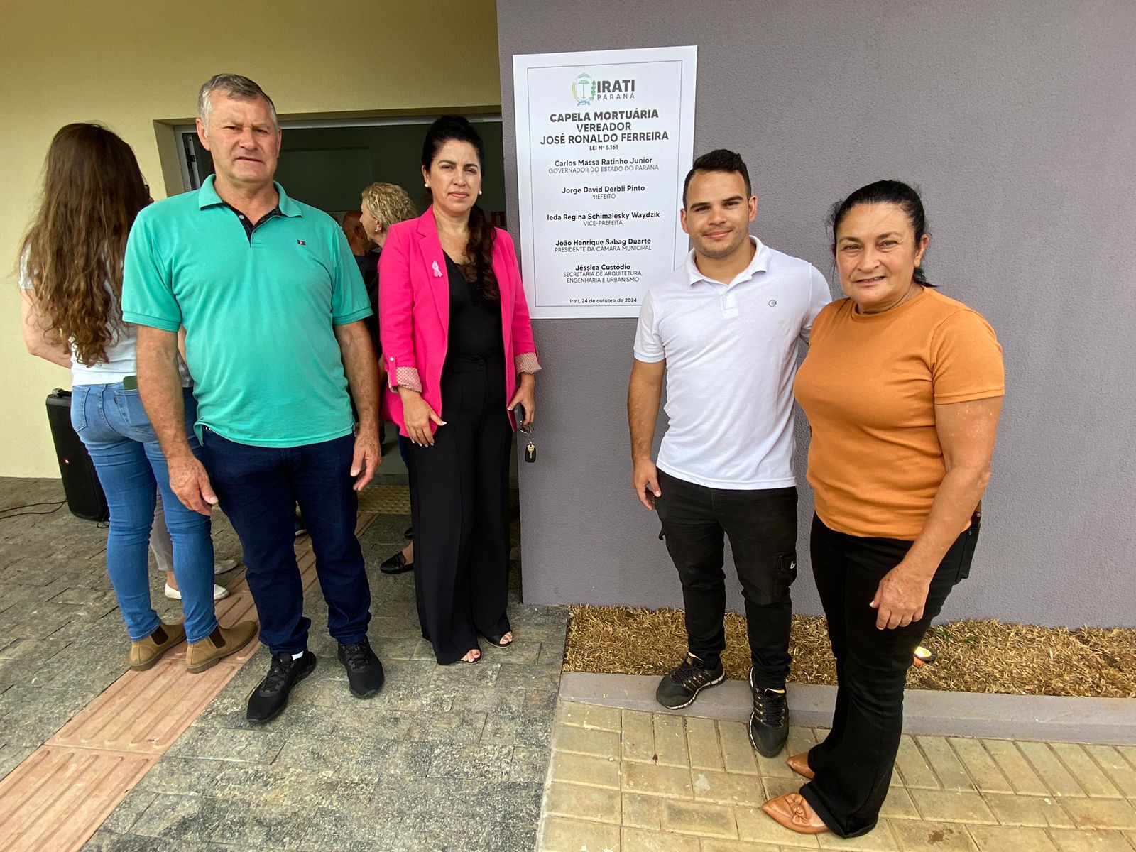 Vereadores participam da inauguração da Capela Mortuária Vereador José Ronaldo Ferreira na Vila São João